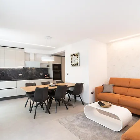 Apartamento Lux Dolce Vista - *