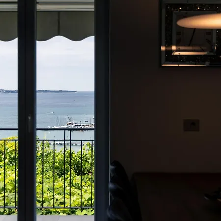 Apartamento Lux Dolce Vista - *