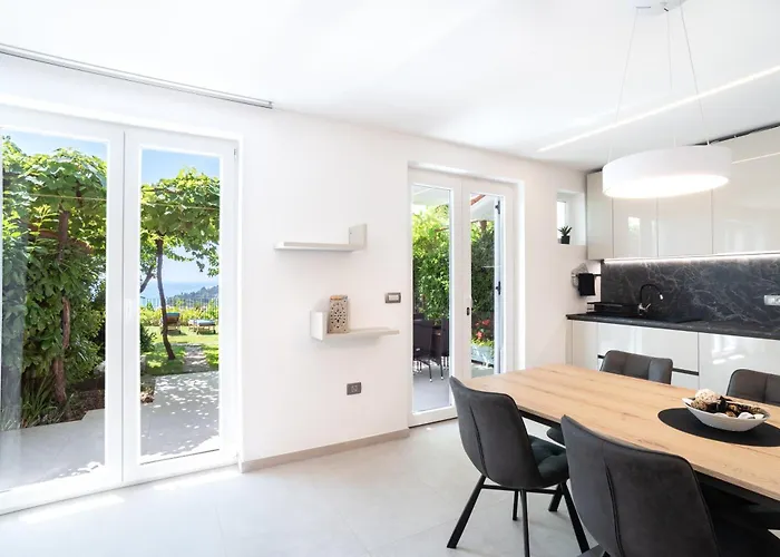 아파트 Lux Dolce Vista -